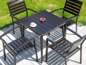 Bộ bàn ghế nhôm đúc ngoài trời như nào phù hợp khu vườn của bạn?