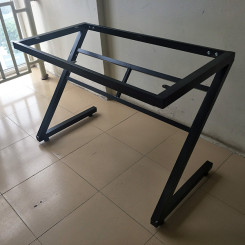 Khung bàn sắt sơn tĩnh điện chữ Z Khung bàn sắt sơn tĩnh điện chữ Z
