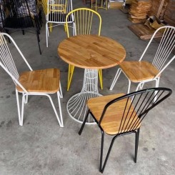 Bộ bàn ghế cafe chân sắt mặt gỗ nan