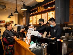 Xây dựng chiến lược marketing để quán cà phê luôn đông khách?