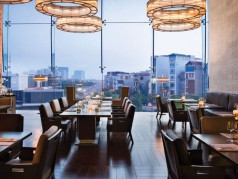 Lựa chọn chất liệu bàn ghế như thế nào để phù hợp với quán? Lựa chọn chất liệu bàn ghế như thế nào để phù hợp với quán?