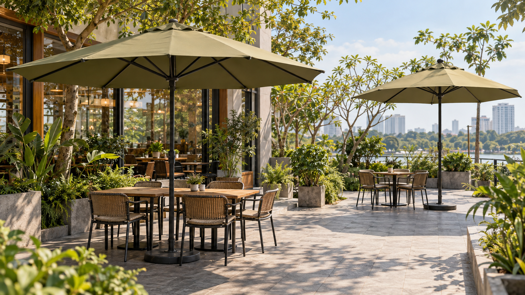Bố trí ô dù cafe che nắng cho bàn ghế ngoài trời